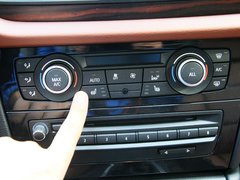 宝马X1 2013款 sDrive18i 2.0L 运动设计套装 5座
