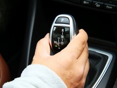 宝马X1 2013款 sDrive18i 2.0L 运动设计套装 5座