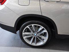 宝马X1 2013款 sDrive18i 2.0L 时尚型 5座