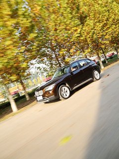 宝马X1 2013款 sDrive18i 2.0L 运动设计套装 5座