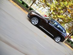 宝马X1 2013款 sDrive18i 2.0L 运动设计套装 5座