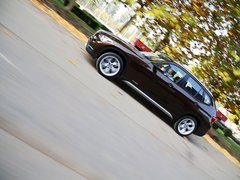 宝马X1 2013款 sDrive18i 2.0L 运动设计套装 5座