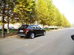 宝马X1 2013款 sDrive18i 2.0L 运动设计套装 5座