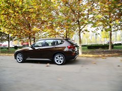 宝马X1 2013款 sDrive18i 2.0L 运动设计套装 5座