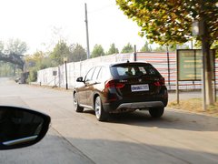 宝马X1 2013款 sDrive18i 2.0L 运动设计套装 5座