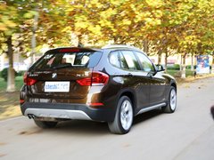 宝马X1 2013款 sDrive18i 2.0L 运动设计套装 5座