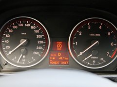 宝马X1 2013款 sDrive18i 2.0L 运动设计套装 5座
