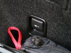 宝马X1 2013款 sDrive18i 2.0L 运动设计套装 5座