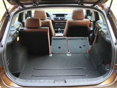 宝马X1 2013款 sDrive18i 2.0L 运动设计套装 5座