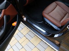 宝马X1 2013款 sDrive18i 2.0L 运动设计套装 5座