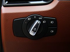 宝马X1 2013款 sDrive18i 2.0L 运动设计套装 5座