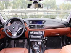 宝马X1 2013款 sDrive18i 2.0L 运动设计套装 5座