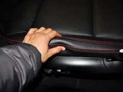 宝马X1 2013款 sDrive20i 2.0T 运动设计套装 5座
