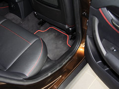 宝马X1 2013款 sDrive20i 2.0T 运动设计套装 5座