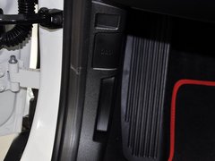 宝马X1 2013款 sDrive20i 2.0T 运动设计套装 5座