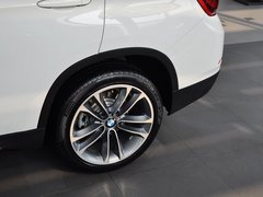 宝马X1 2013款 sDrive20i 2.0T 运动设计套装 5座