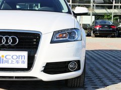 奥迪(进口)  A3 Sportback 30TFSI 1.4T AT 车辆左前大灯正视图