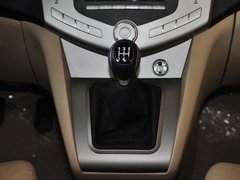 比亚迪  劲悦版 2.0L 手动 挂档把手特写