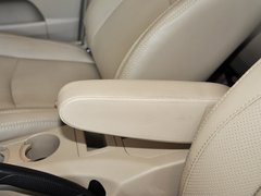 比亚迪S6 2013款 劲悦版 2.0L 手动 尊贵型 5座