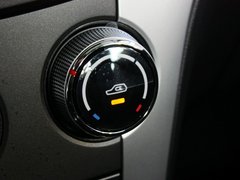 柯兰多 2013款 2.0L 自动 汽油两驱精英型 5座