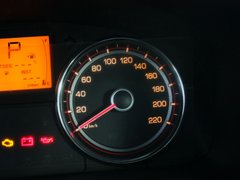 柯兰多 2013款 2.0L 自动 汽油两驱精英型 5座