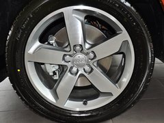 奥迪Q3 2013款 2.0T 35 TFSI quattro豪华型 5座