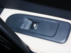 标致508L 2013款 2.3L 自动 罗兰•加洛斯版