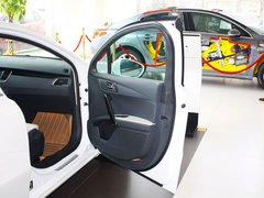 标致508L 2013款 2.3L 自动 罗兰•加洛斯版