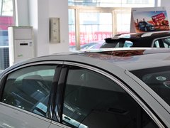 标致508L 2013款 2.3L 自动 罗兰•加洛斯版