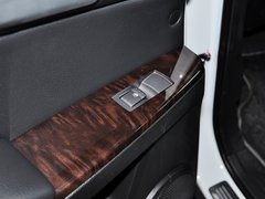 荣威W5 2013款 1.8T 自动 4WD 豪域版 5座