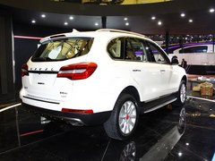 哈弗汽车  2.0T 自动 车辆右侧尾部视角