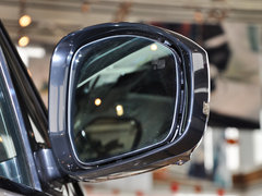 路虎  揽胜5.0 V8 反光镜外侧下视