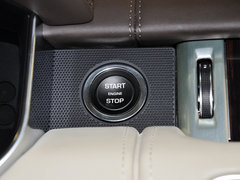 路虎  揽胜 5.0T V8 车辆点火开关特写