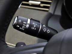 路虎  极光 2.0T AT 方向盘左侧控制杆
