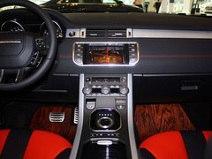 路虎 2.0T 自动 中控仪表台总特写