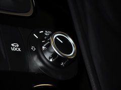 途锐 2013款 V6 3.0TSI 自动 限量奢华版 5座
