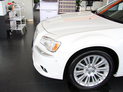 300C 2013款 3.6L 自动 尊崇版