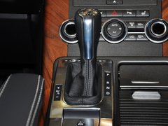 路虎 揽胜运动版 5.0T AT 挂档把手特写