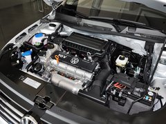 一汽-大众  宝来 1.6L MT 发动机主体特写
