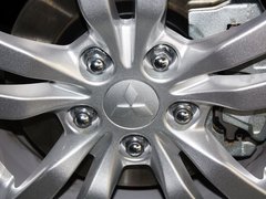 欧蓝德（进口） 2013款 2.0L CVT 四驱都市导航版5座