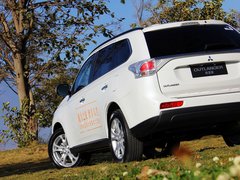 欧蓝德（进口） 2013款 2.4L CVT 四驱豪华导航版 7座