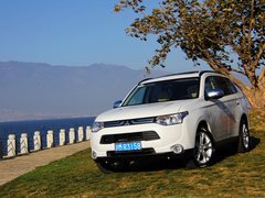 欧蓝德（进口） 2013款 2.4L CVT 四驱豪华导航版 7座