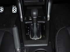斯巴鲁  2.5L CVT 挂档把手特写