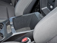 现代胜达 2013款 2.4L 自动 GL 2WD舒适型 5座