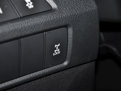 现代胜达 2013款 2.4L 自动 GLS 4WD智能型 5座