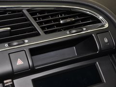 标致3008 2013款 2.0L 自动 潮流版 5座