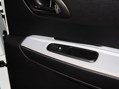 标致3008 2013款 1.6T 自动 THP罗兰•加洛斯版