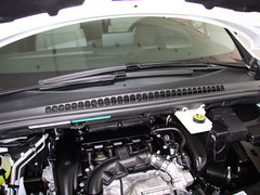 标致3008 2013款 1.6T 自动 THP罗兰•加洛斯版