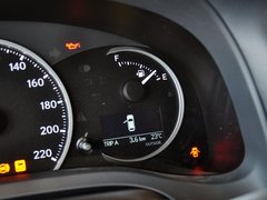 雷克萨斯CT 2013款 200h 1.8 CVT 精英版