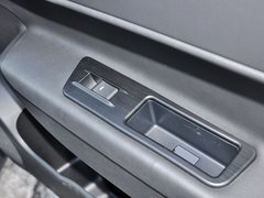 传祺GS5 2013款 1.8T 自动 两驱豪华版 5座